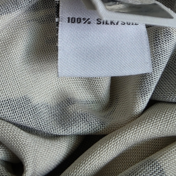 Diane Von Furstenberg Zoe Silk Dress, Size 2 - Picture 8 of 8